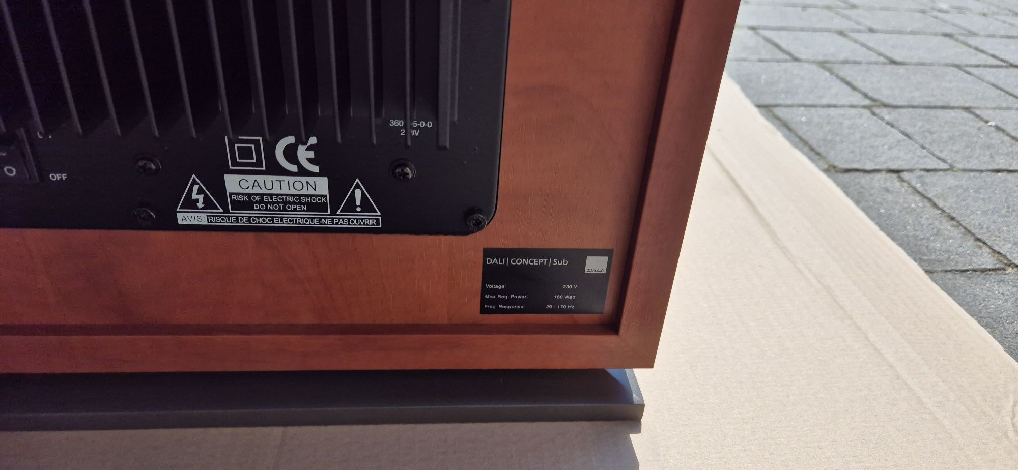 Subwoofer Dali Concept sub aktywny w bdb stanie