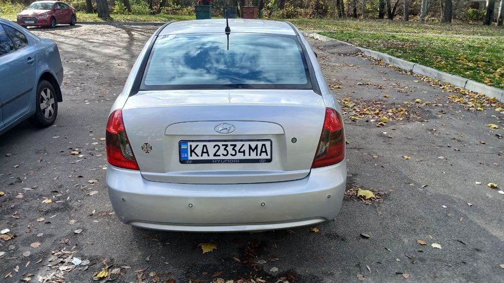 Продам машину Hyundai Accent