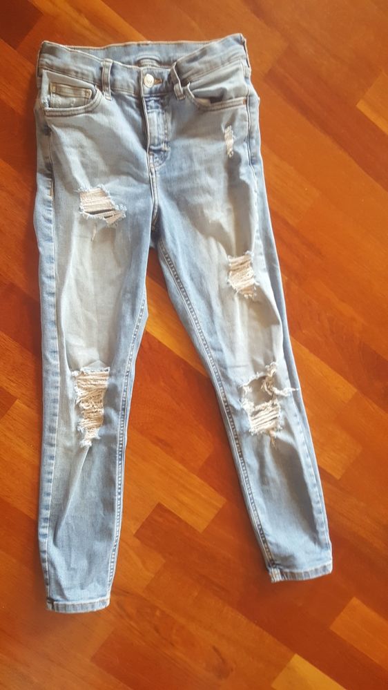 Nowe jeansy TOPSHOP XS / S 32 / 34