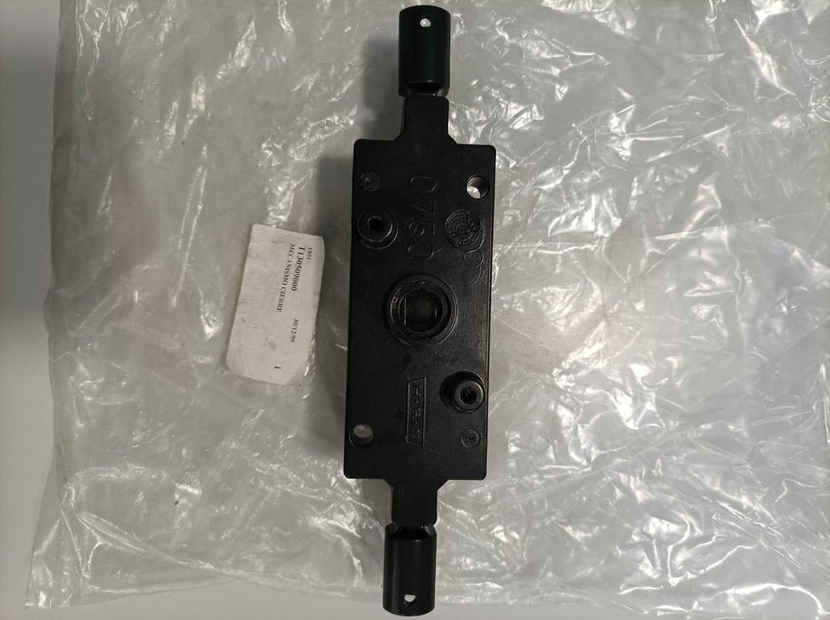 Механізм замикання дверцят Fagor T130509000