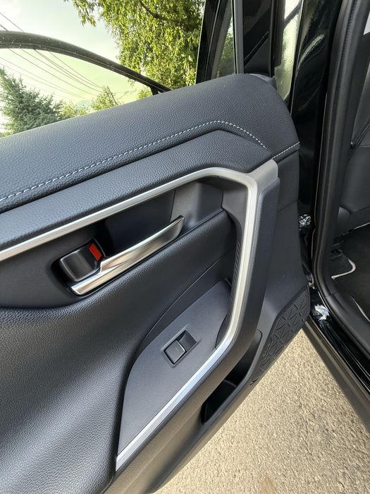 RAV 4 Hybrid 2023р від вдасника. Офіційний. Рік гарантії