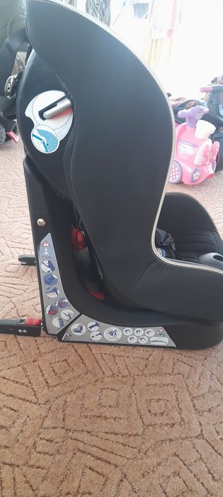 Дитяче авто крісло в ідеальному стані фірми Chicco