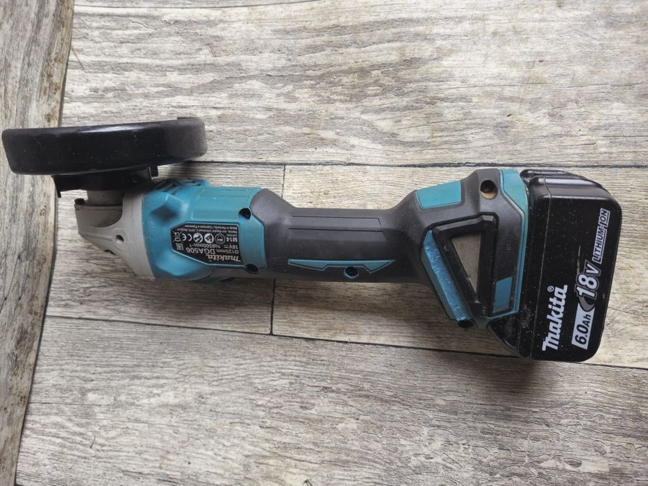 Makita DGA506 szlifierka kątowa z baterią 6ah