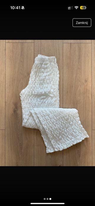 Białe kreszowane spodnie Zara proste na plaże XS idealne na lato