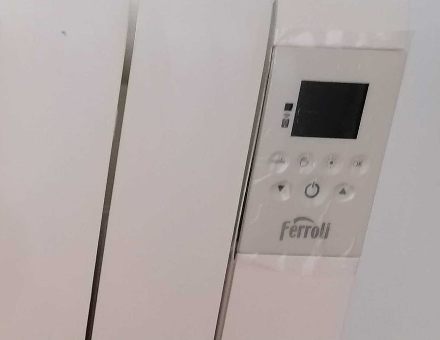 Aquecedor Emisor eléctrico Ferroli RIMINI DP 100 novo sem uso
