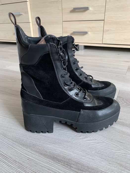 Botki Louis Vuitton Laureate Desert r. 37