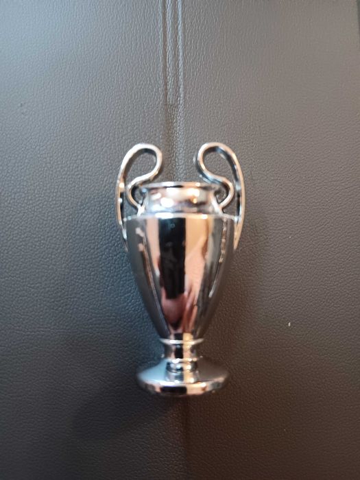 Replicas troféus  bola ouro, liga europa, liga campeões e europeu