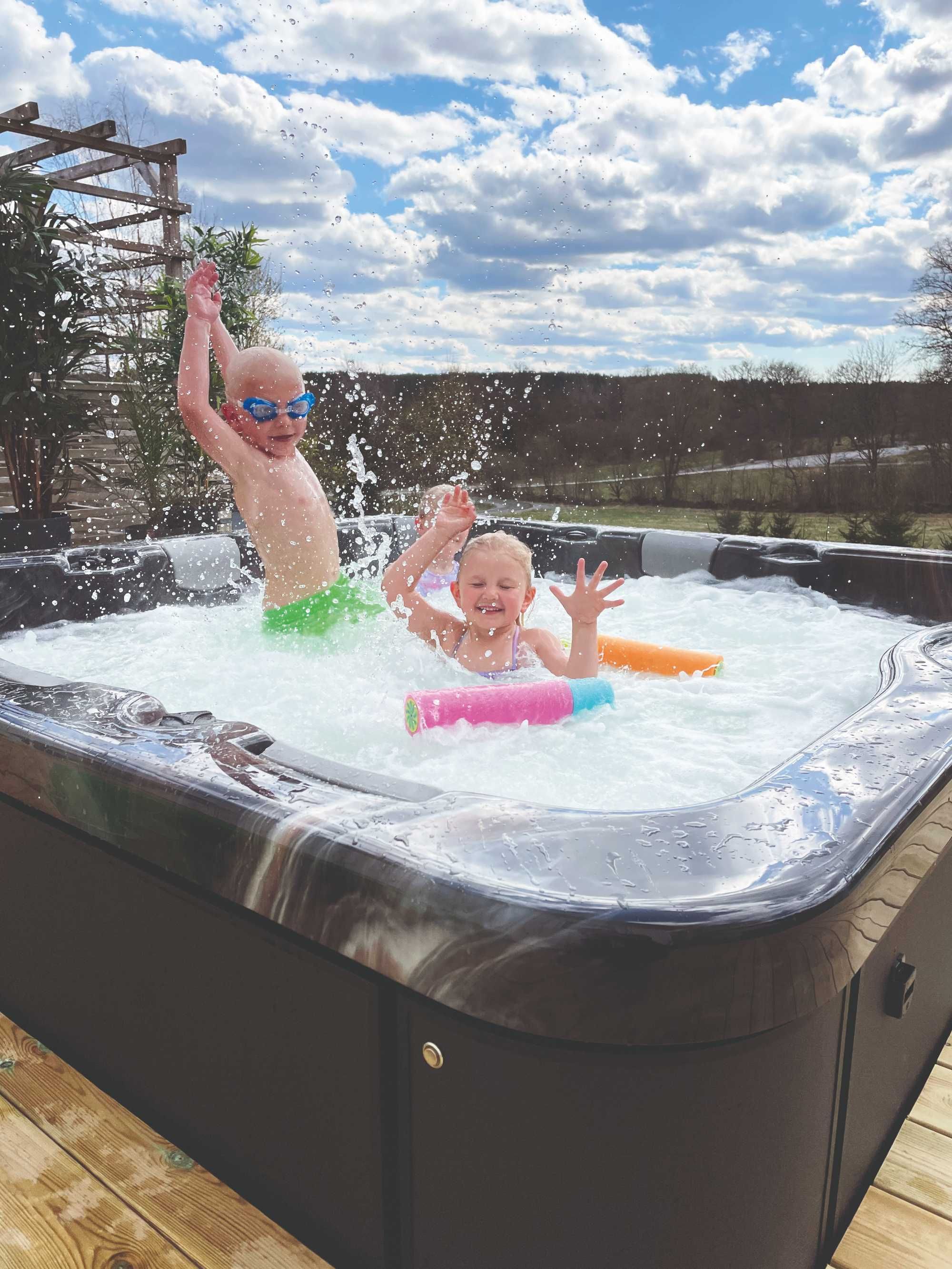 Wanna Jacuzzi Viskan ANGSO – Luksusowy hydromasaż dla 5 osób, 44 dysze