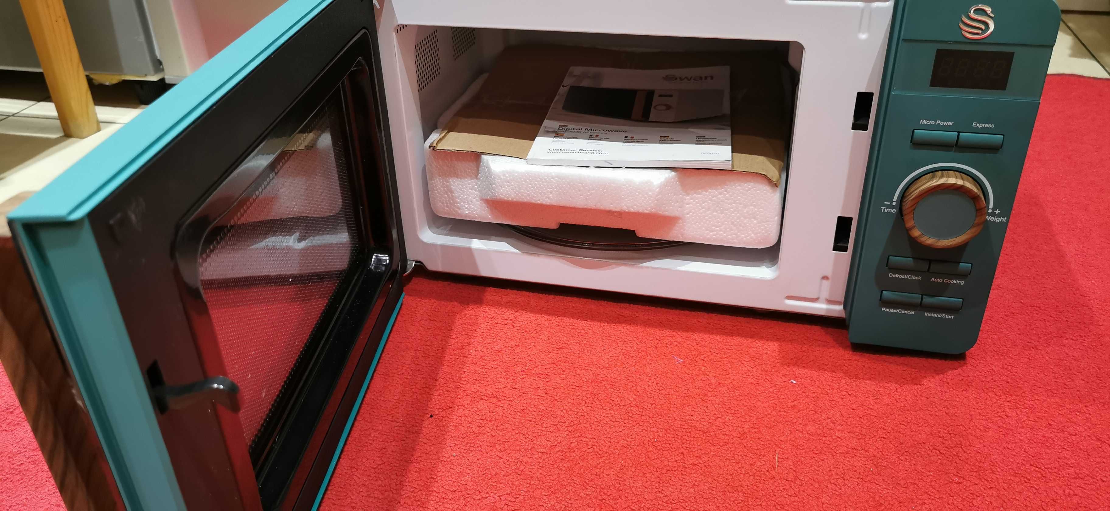 mikrofalówka kuchenka mikrofalowa swan nordic 800W