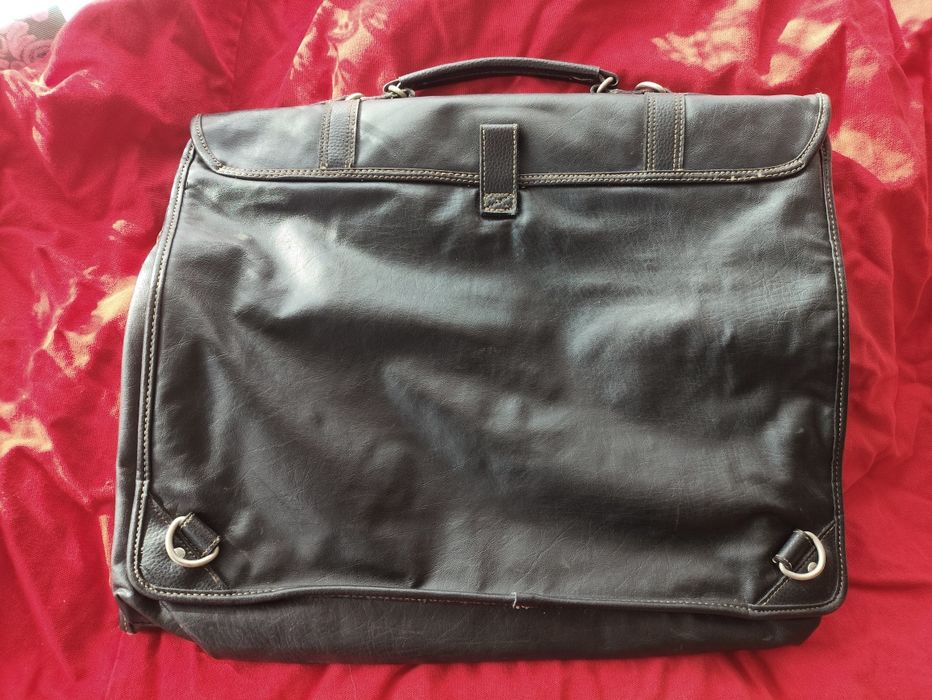 Продам портфель чоловічій Esprit