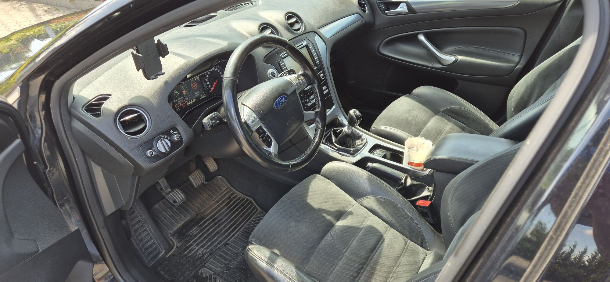 Ford Mondeo TITANIUM 2.0 tdci 140KM manual