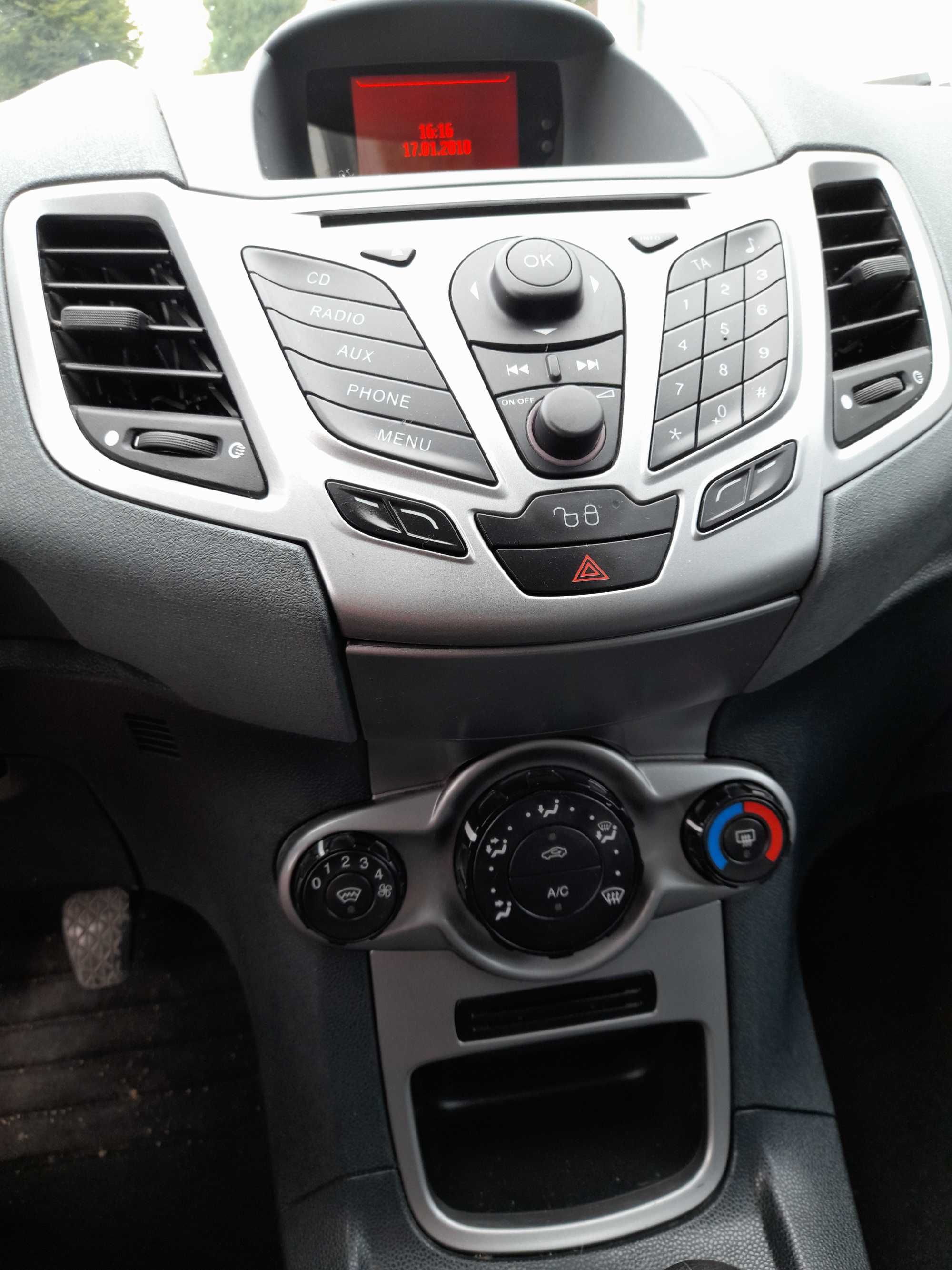 Sprzedam Ford Fiesta 1,25 benzyna,