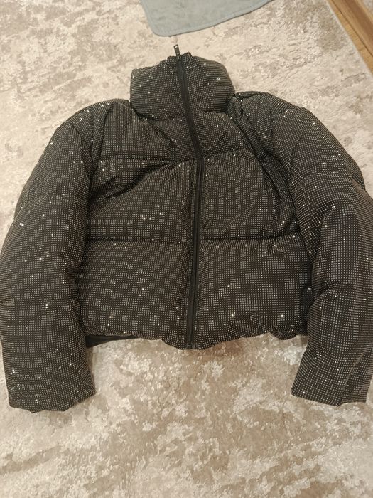 Куртка в камінцях нова гарна