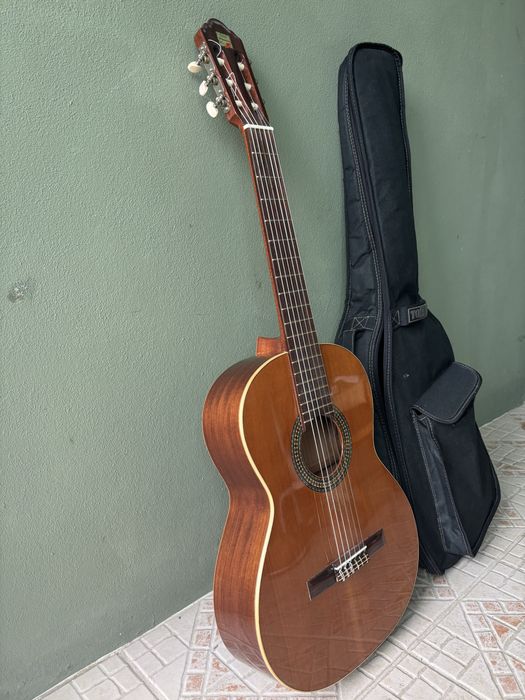 Viola Alhambra com bolsa