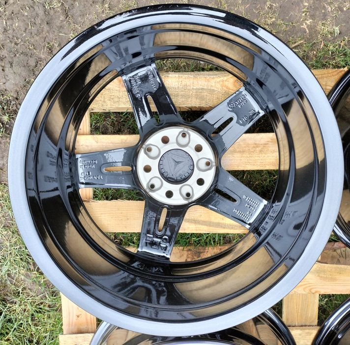 Felgi Oryginał Mercedes A B C CLA 7,5Jx18 ET49 5x112