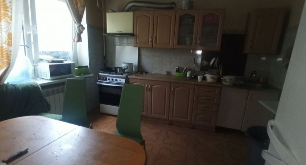 Комната автовокзал для девушки с соседками