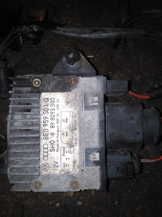 Moduł sterownik wentylatora instalacja audi a4 b7 oryginał