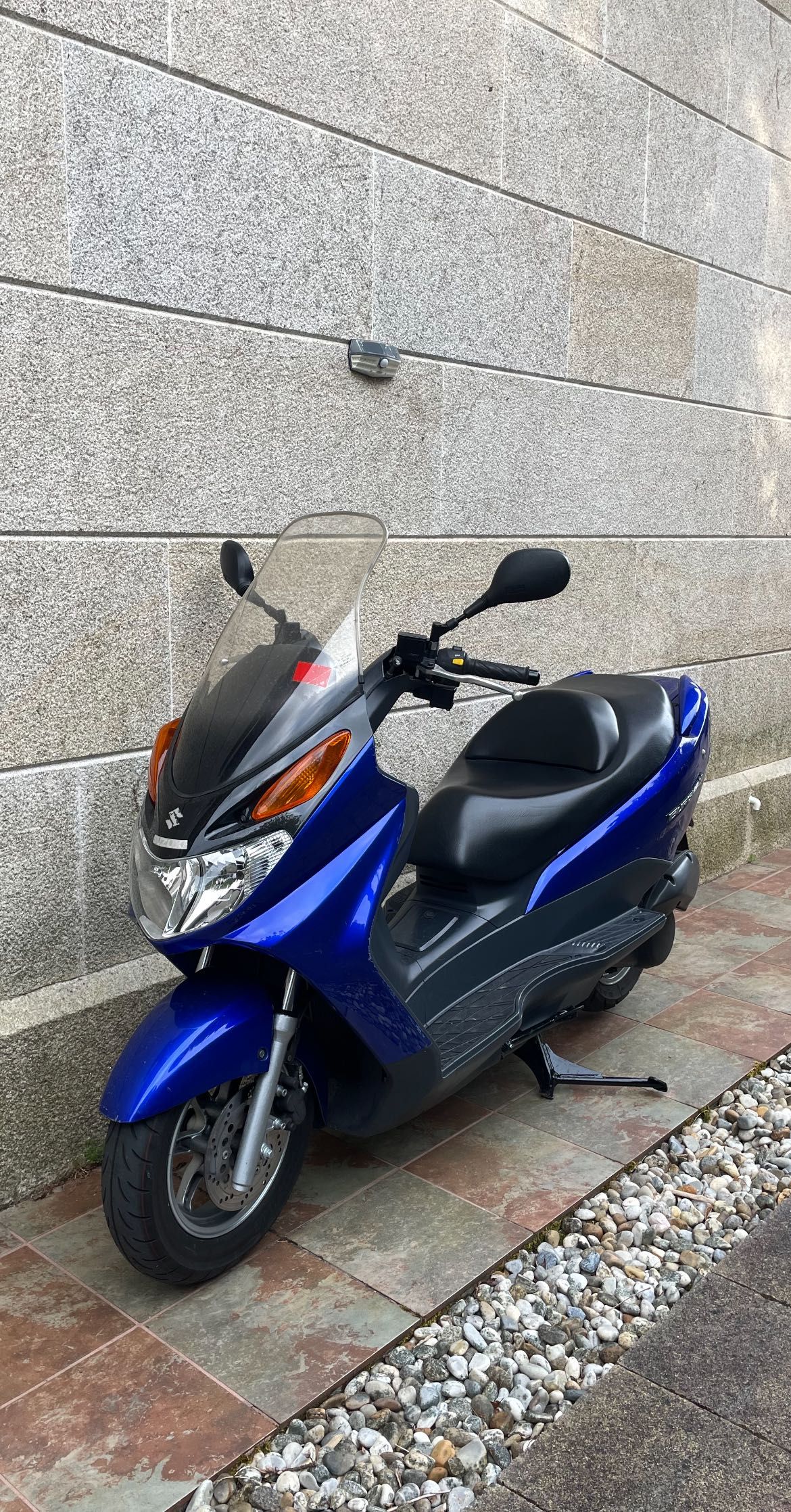 Suzuki Burgman UH 125