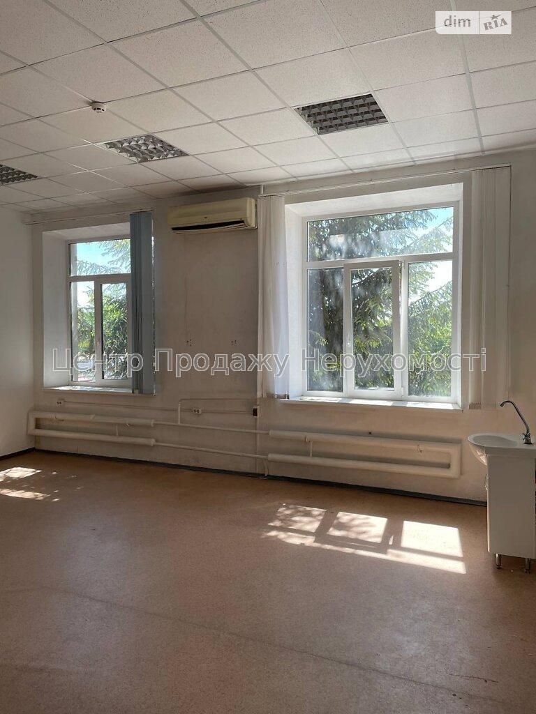 Здам приміщення  в офісному центрі на Холодній горі