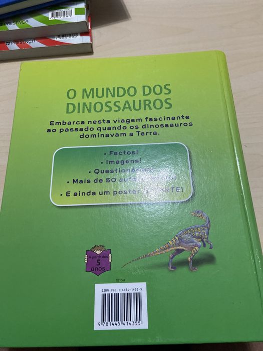 Livro sobre dinossauros