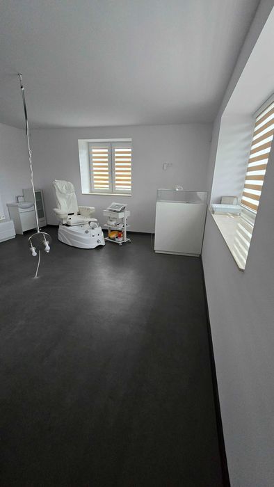 W pełni WYPOSAŻONY salon kosmetyczny do wynajęcia  – DOMINIKOWICE 668