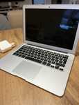 Macbook Air 13 / model no: A1466