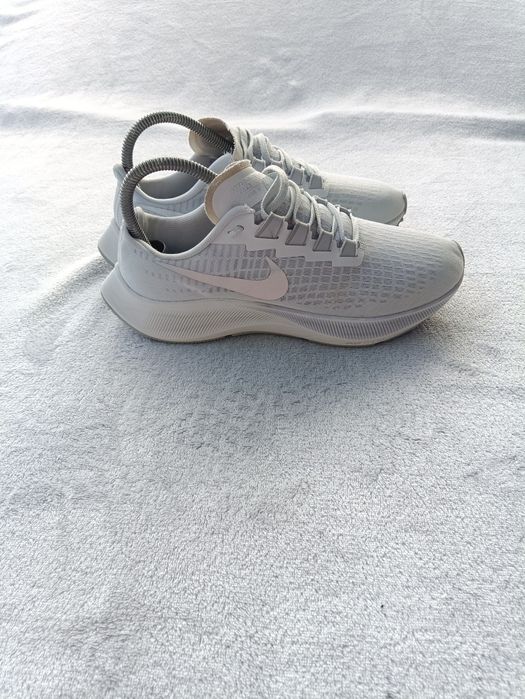 Женские кроссовки Nike Zoom р39.5-40