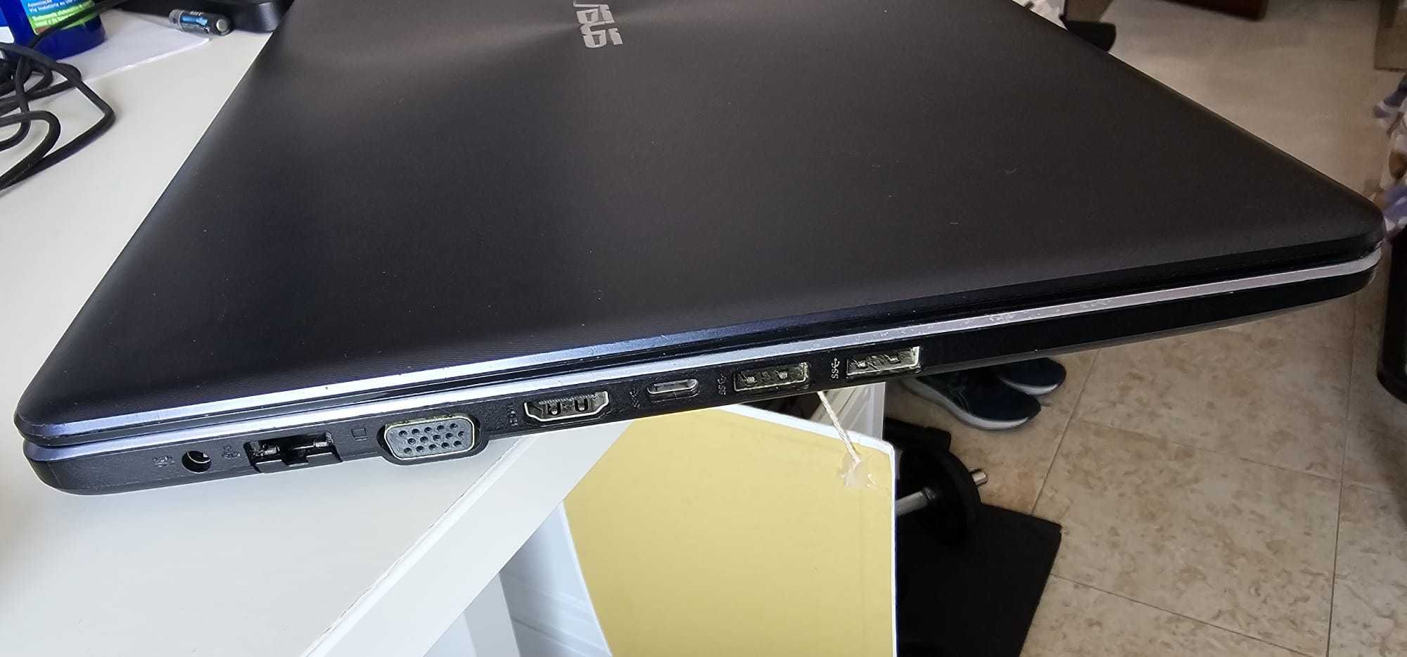 ASUS - Notebook Intel i5-8250U 32GB 17''