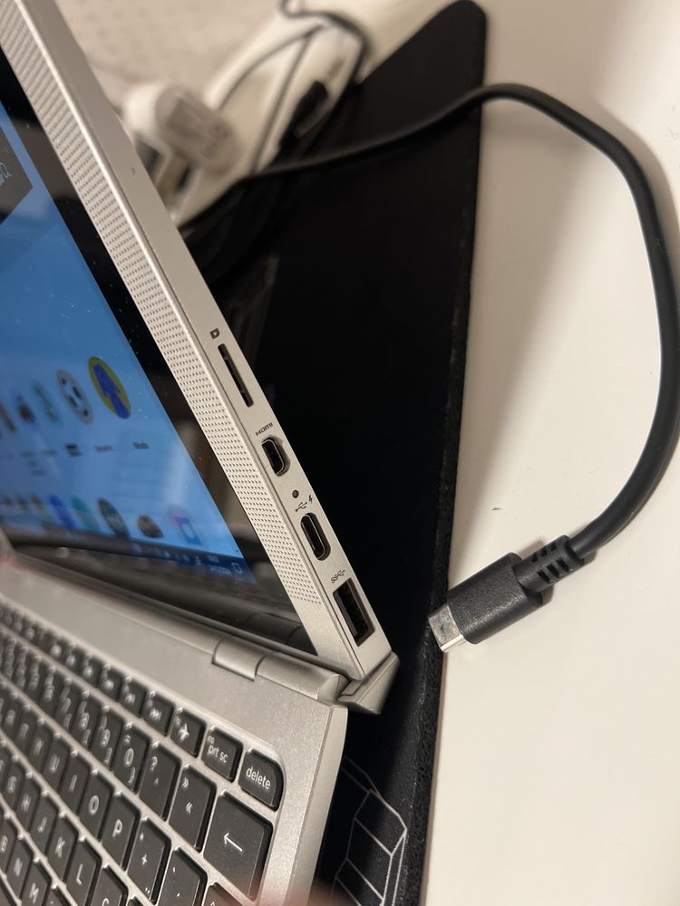 Portátil HP Híbrido com Teclado destacável, fica num tablet