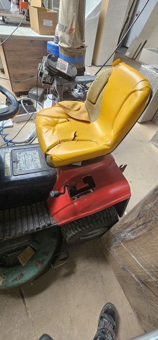 Traktorek castel garden