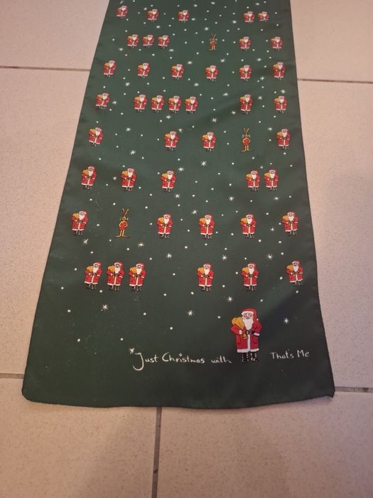 Szalik z świątecznym wzorem