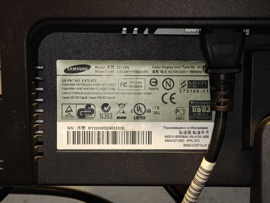 Monitor panoramiczny Samsung 22" 2243SN