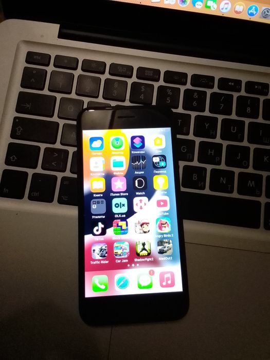 Продам iPhone 7 32 gb