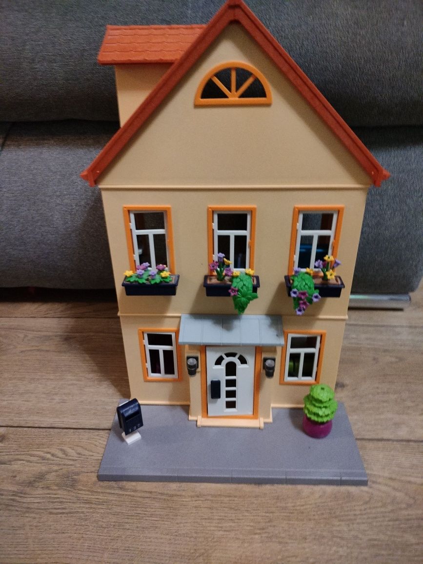 Sprzedam domek Playmobil 70014 City  Life