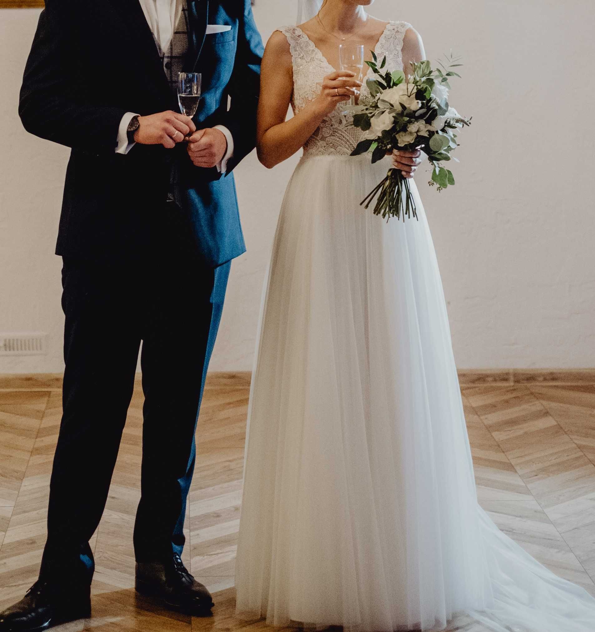 Suknia ślubna model SABROSA Eliana Kresa dla drobnej Panny Młodej