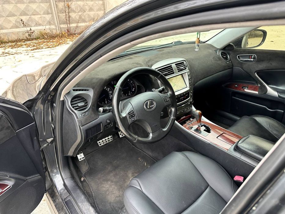 LEXUS IS 2006 В отличном состоянии
