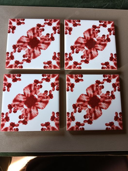 Bases de copos em azulejo Sagrado Profano