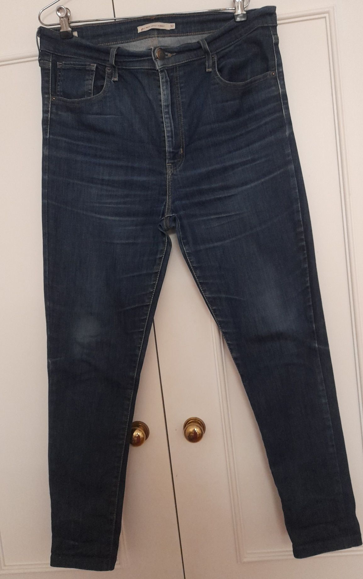 Calças de ganga de senhora " Levi's tamanho 42"