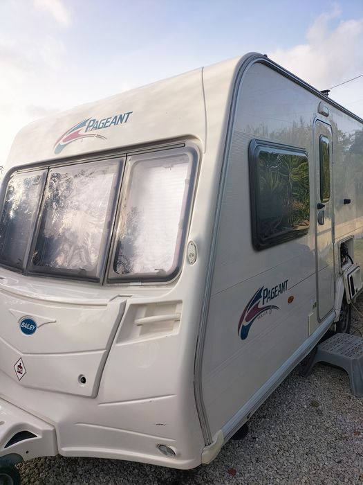 /Caravana,Cama fixa,suite/Impecável,levo ao local