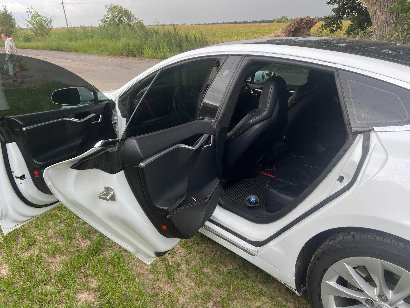 Tesla Model S 2017 75кВт