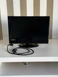 LCD TV Crown em funcionamento