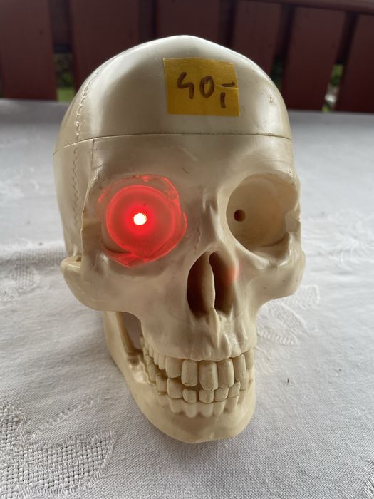 Plastikowa lampka na baterie