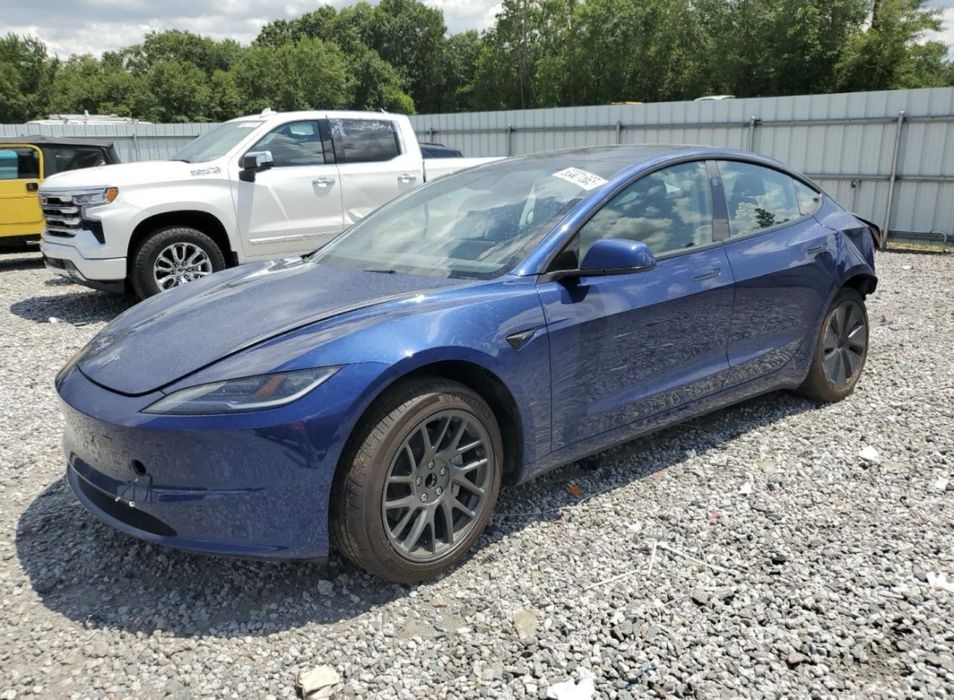 Tesla model 3 highland