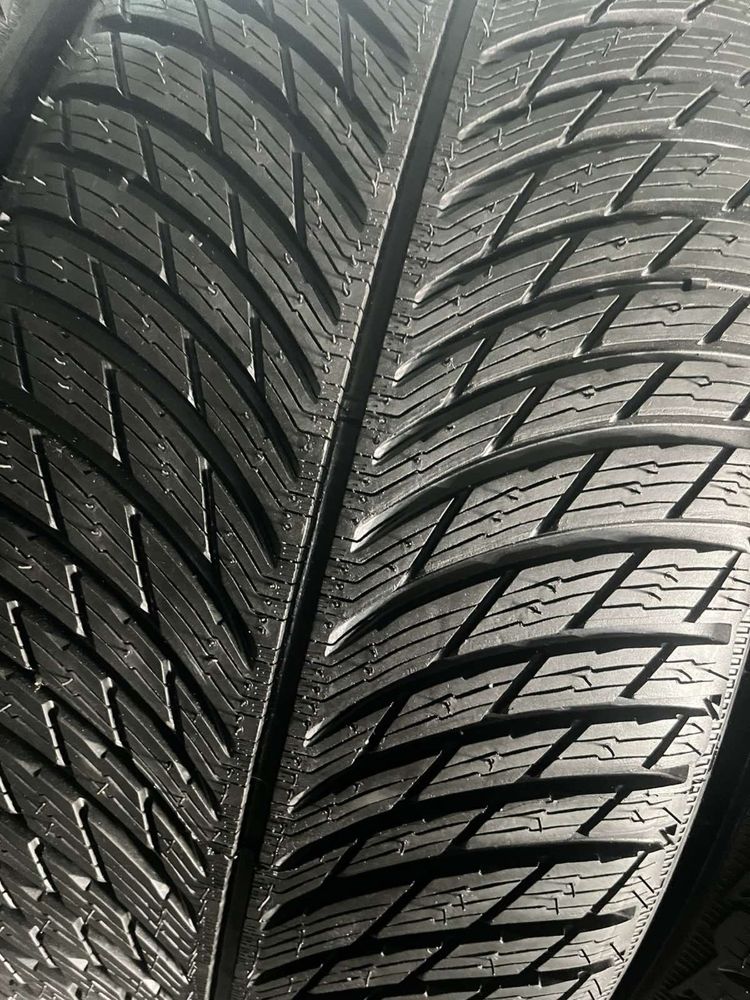 255/35/21 R21 Michelin Pilot Alpin 5 4шт нові зима
