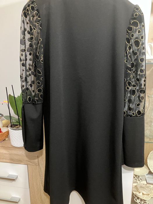 Sukienka czarna wizytowa