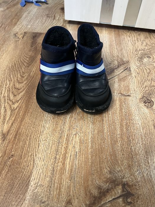 Продам дитячі зимові  чобітки на хлопчика