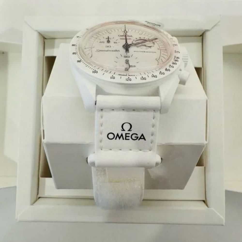 Białe Godziny z Snoopy: Omega x Swatch SO33W700