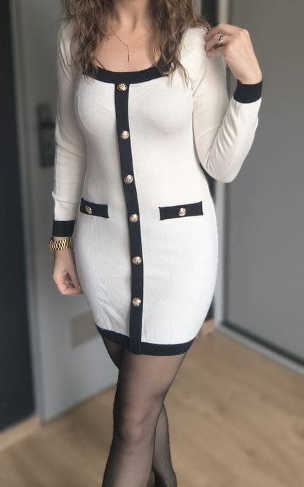 Nowa biała sukienka dzianinowa z guzikami hot viral jesień rozmiar S M