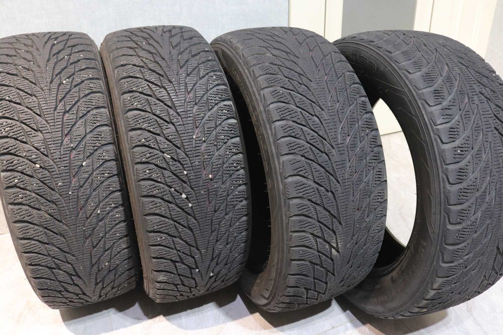 Зимова гума Nokian Hakkapeliitta R2 205/55 R16