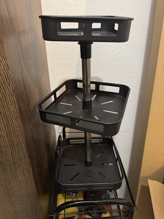 Obrotowy regał na przyprawy trzypoziomowy